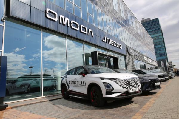 Количество дилерских контрактов по легковым автомобилям во 2 квартале снизилось на 4%