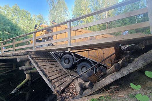 В Вологодской области КамАЗ обрушил мост из-за заблудившегося водителя