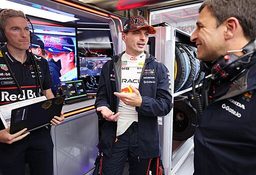 Гюнтер Штайнер: Макс Ферстаппен остаётся в Red Bull не из-за верности