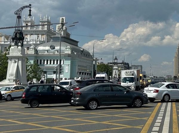 В России ввели новые правила предоставления спецтранспорту преимущества на дорогах