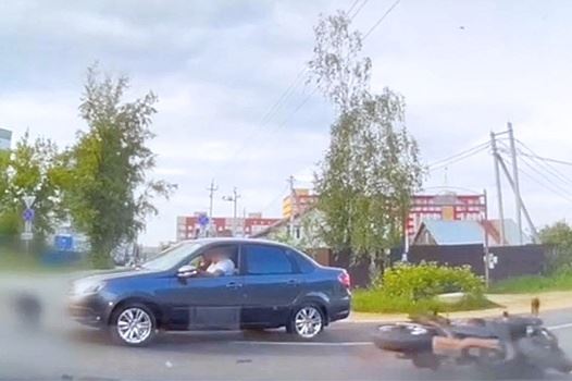 Пассажир Lada после ДТП пытался добить байкера, глава СК велел завести дело