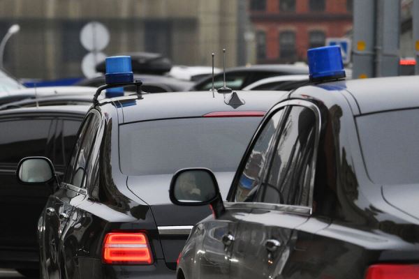 Автоэксперт Крохмаль назвал сумму, на которую надо штрафовать водителей за непропуск авто со спецсигналами