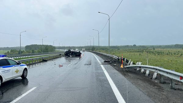 Мужчина погиб в одиночном ДТП на трассе Тюмень – Ханты-Мансийск