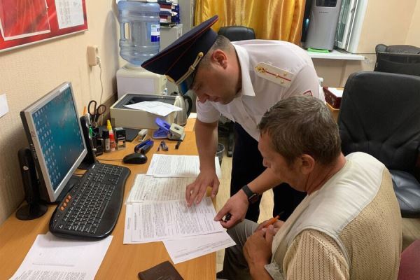 Россиян предупредили о штрафах за несообщение ГАИ о переезде