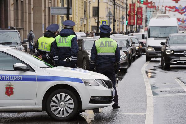 Россиянам рассказали, какие автомобили вызывают подозрение у гаишников