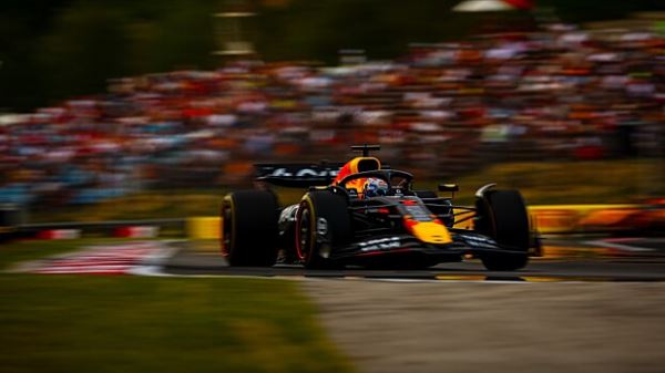 Ферстаппен признан лучшим пилотом первой половины сезона-2025 по версии Sky Sports