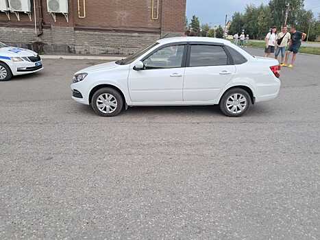 В Можге 10-летнего ребёнка на самокате сбил автомобиль