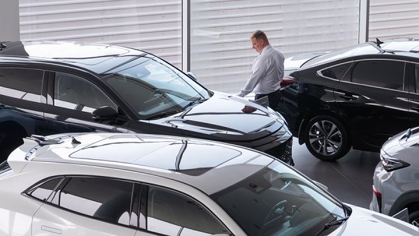 В Минпромторге рассказали о продажах новых автомобилей за июль