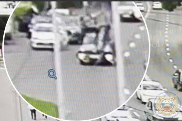 В Калининграде на видео попало, как гаишник спасал задыхающегося ребенка